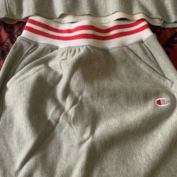 Champion Set - Picture 2 of 5